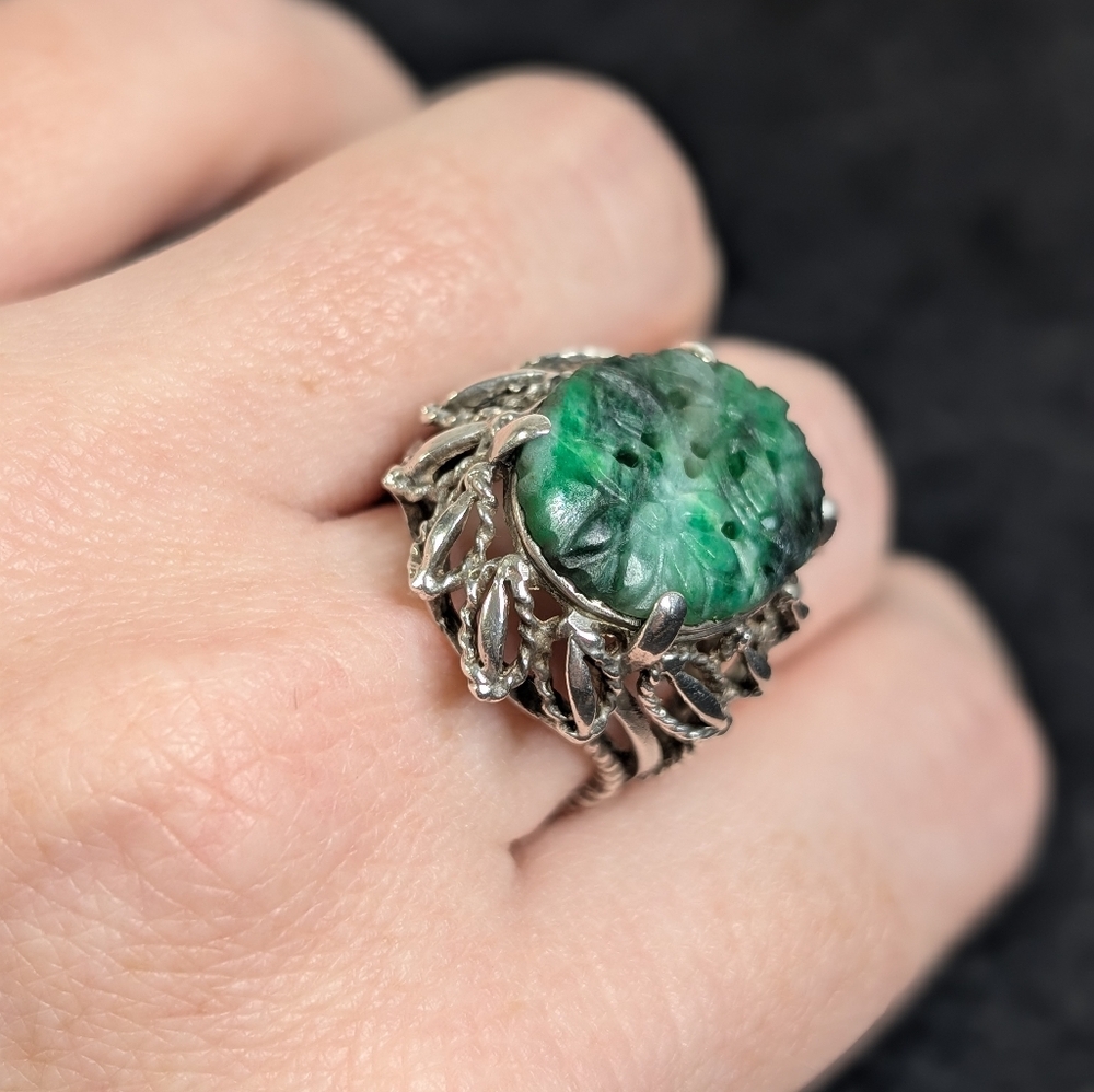 Sterling & Carved Jade Vintage Cocktail Ring 8 - Chunky Statement Silver Jewelry - Picture 7 of 14